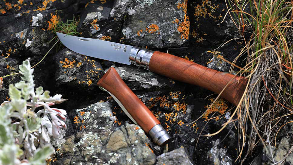 Opinel Inox Lux Walnut No.06 - rozkładany nóż ze stali nierdzewnej 